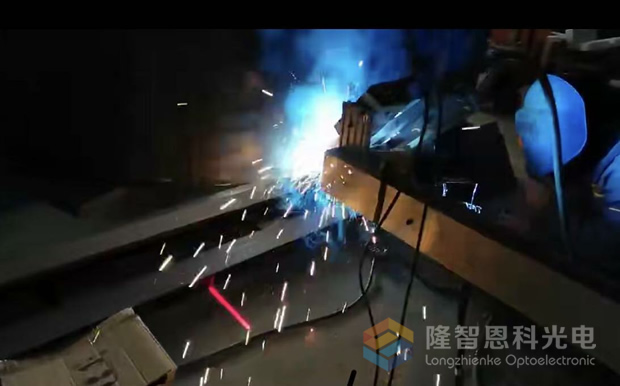 焊缝跟踪专机应用案例